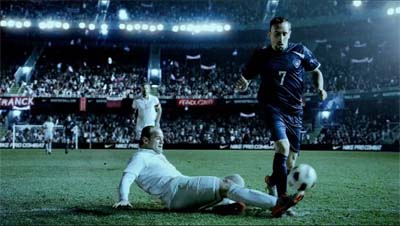 Rooney rampas balik bola dari Ribery