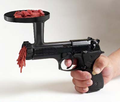 pengisar daging berbentuk pistol