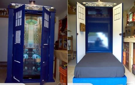 Doctor Who 'TARDIS' Bed