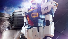 7-Foot-Tall-Papercraft-Gundam-2