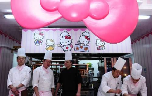 A-Hello-Kitty-Themed-Restaurant-004 A-Hello-Kitty-Themed-Restaurant-004