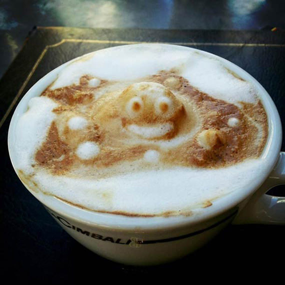 makhluk menjelma dari dalam kopi
