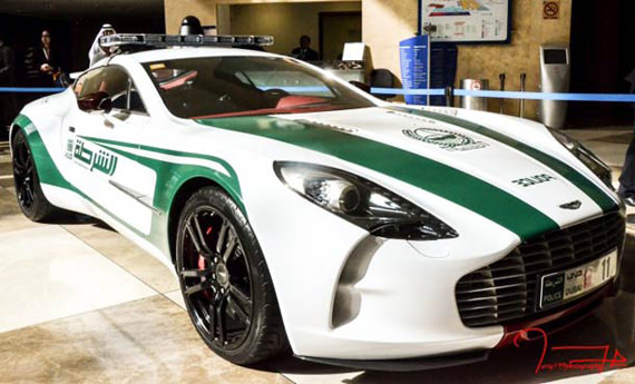 cars-dubai-police-Aston Martin One-77