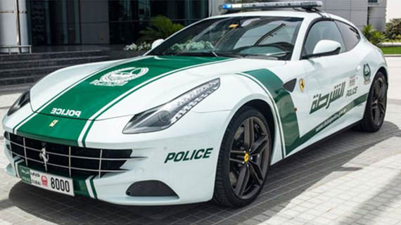 Kereta polis Dubai - Ferrari FF