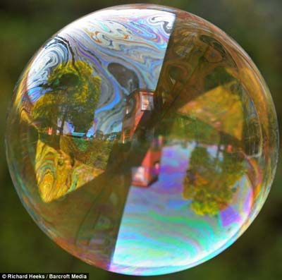 bubble before burst