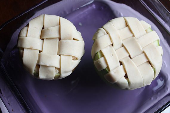 Bake-Mini-Apple-Pies-4