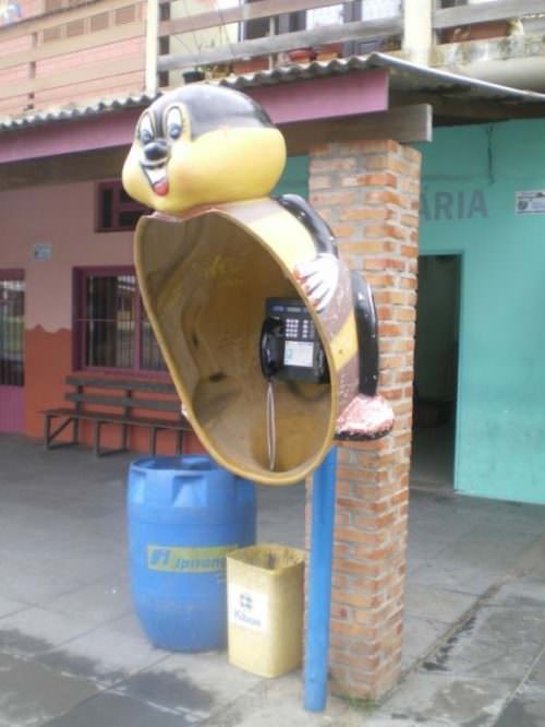 funny-phone-booths-bizarre-6