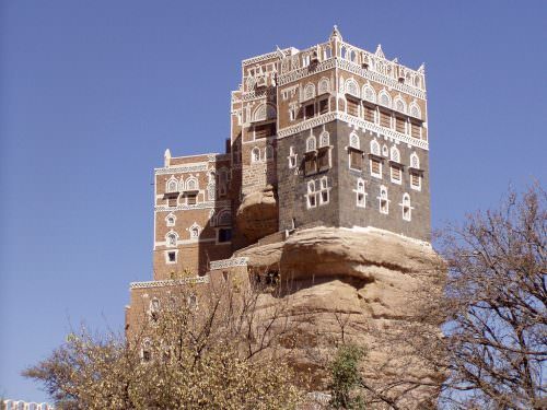dar-al-hajar-rock-palace-1