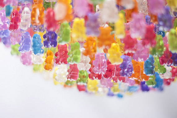 A-Sweet-Tastic-Chandelier-Made-From-5000-Gummy-Bears-By-Kevin-Champeny-4