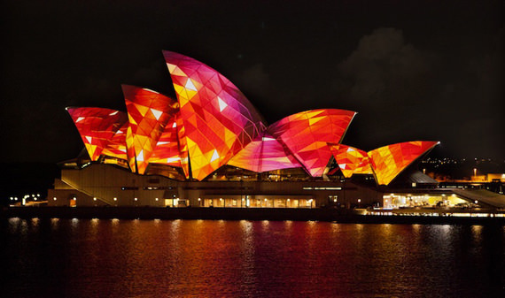 inilah rupa Rumah Opera Sydney itu selepas disolek hehe